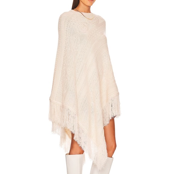 525 Poncho - Picture 2 of 4